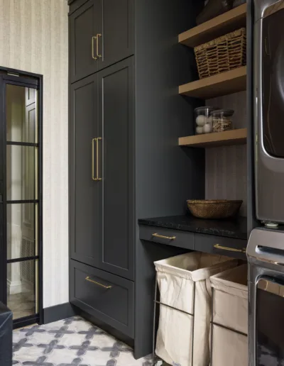 A laundry room with a washer and dryer.
